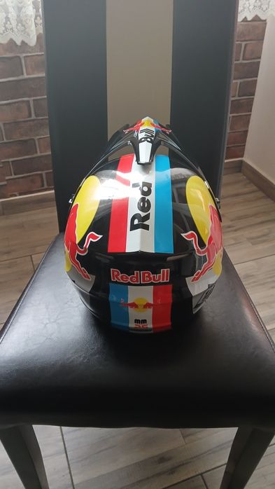 Vand cască Red Bull