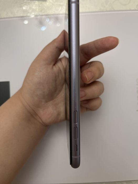 Продам iPhone 11, б/у. 64 гб