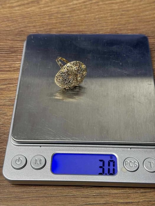 Продавам Златен Дамски Пръстен 14к 585