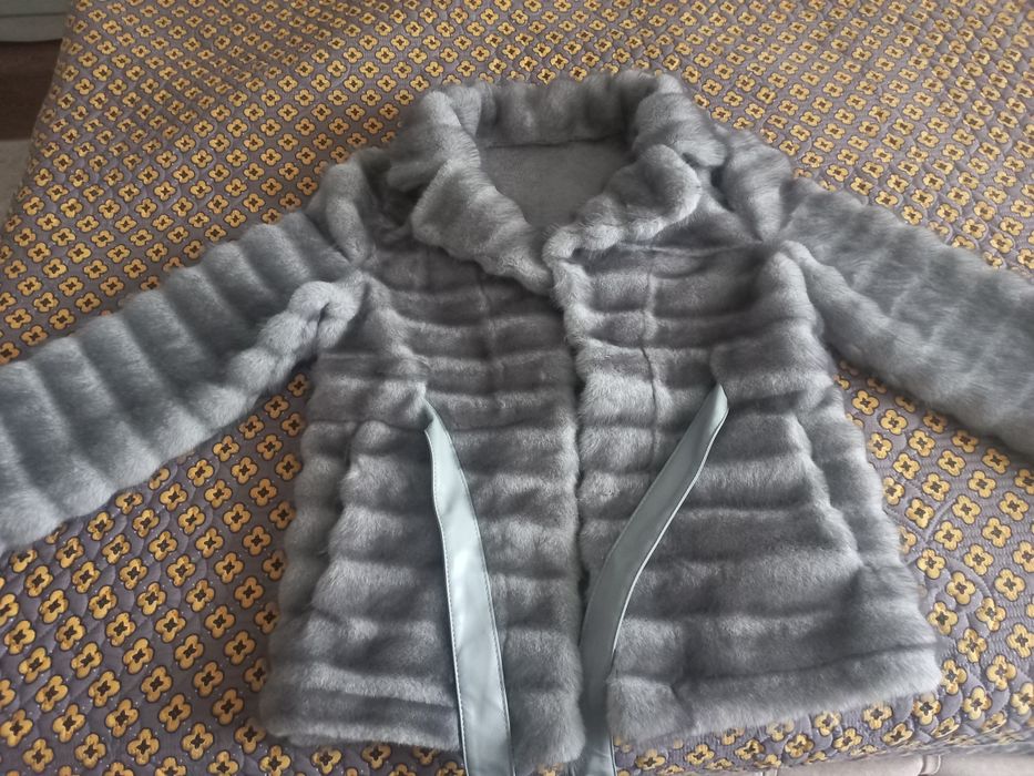 Продам шубку эконорка новая