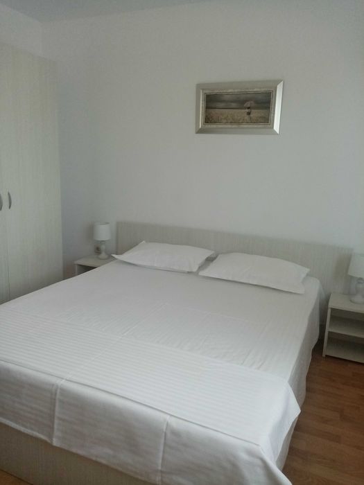 Închiriez apartament spațios, cu doua camere,  în Mamaia Nord,