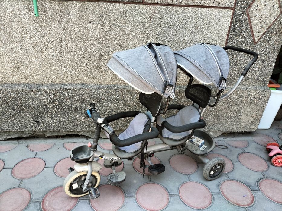 Велосипед для двойни или погодок