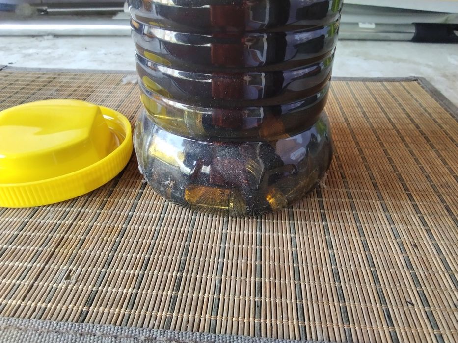 Пълен комплект оригинални болтове за ляти джанти ,на Форд до 2006 годи