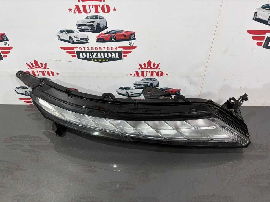 DRL Dreapta 8310A060 / EDM92206010 Mitsubishi Eclipse Cross (GK_)