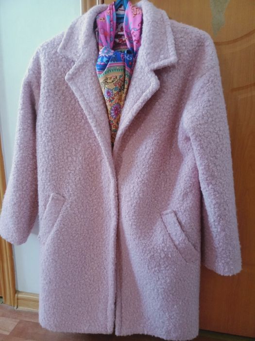 Продам демисезонное пальто