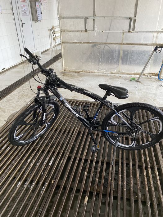 Продам новый Велосипед BMW