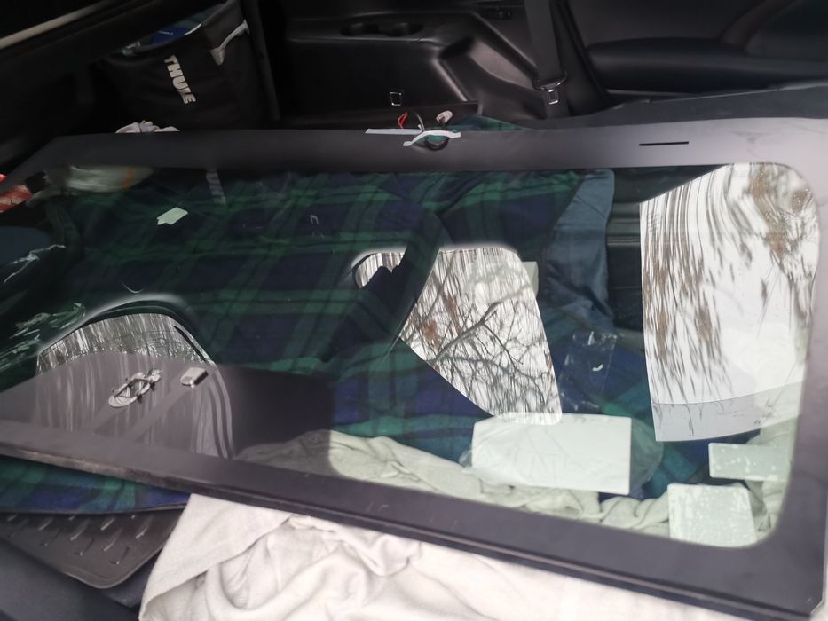 Хайлендер, Highlander - стекло лобовое