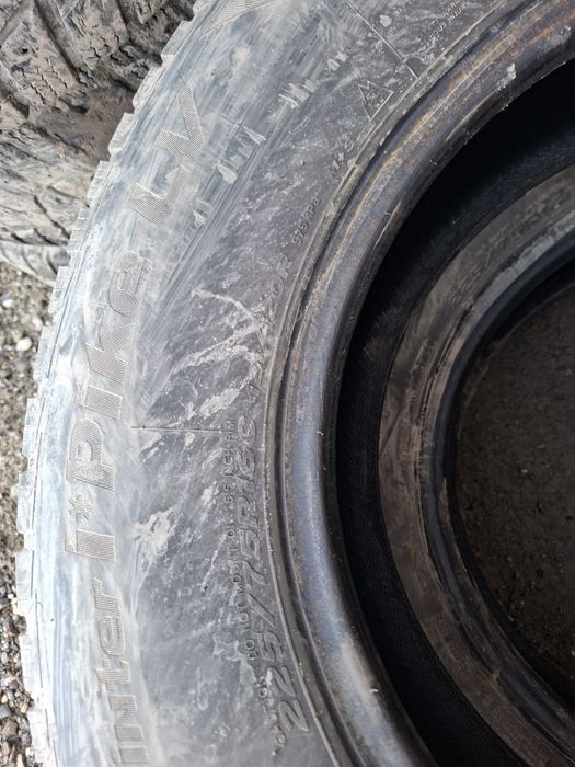 Vând anvelope Hankook 225 75 R16C All seasons