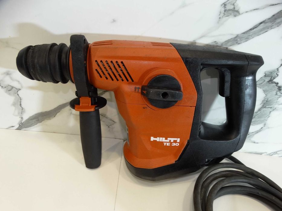 2024 - Hilti TE 30 AVR - Ударо пробивна машина
