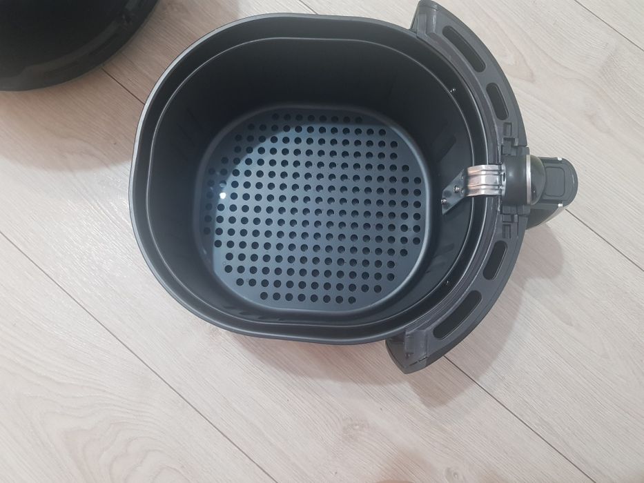 Friteuza cu aer cald