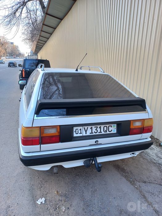 Автомабиль Audi 100