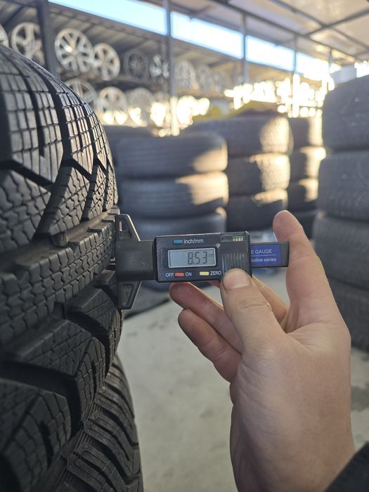 4 Броя 205/60/16 Semperit 2x8,5mm 2x7,2mm