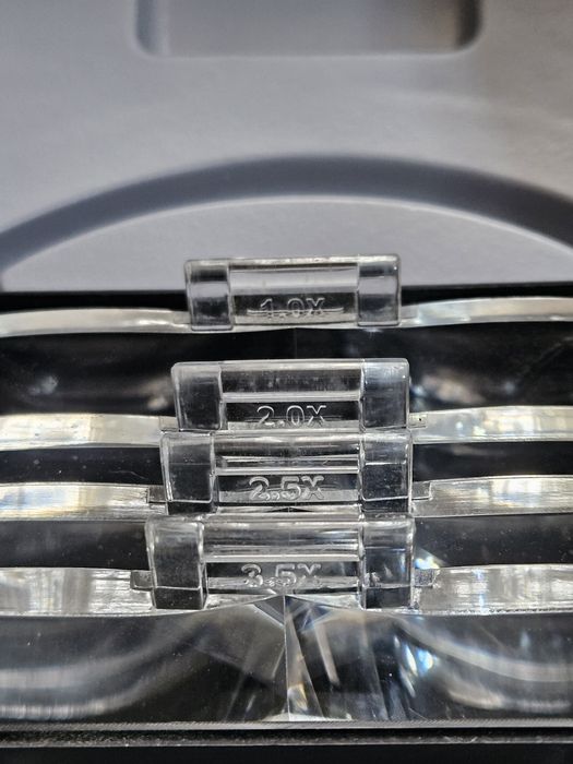 Налобные очки лупа