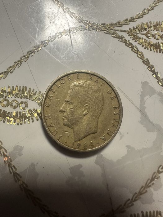 Vind monedele care  sint scrise pe lista