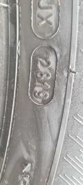 Vând anvelope 255/50R19 Michelin