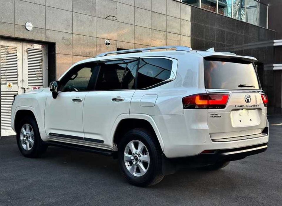 Toyota Land Cruiser 300 в разборе