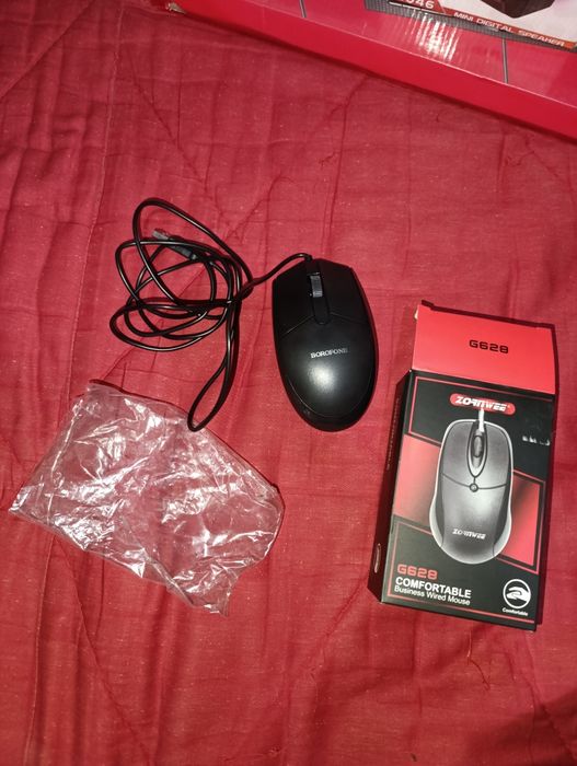 Клавиатура, колонки и мишка