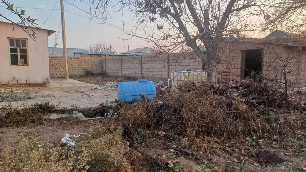 Qurulish uchun yer maydoni sotuvga qo'yilgan