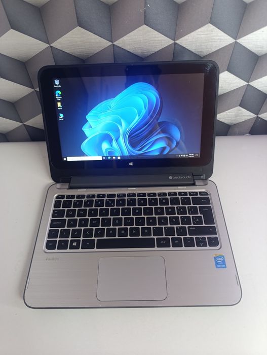 Laptop hp 12.5 inch cu touchscreen impecabil  perfect diagnoza auto