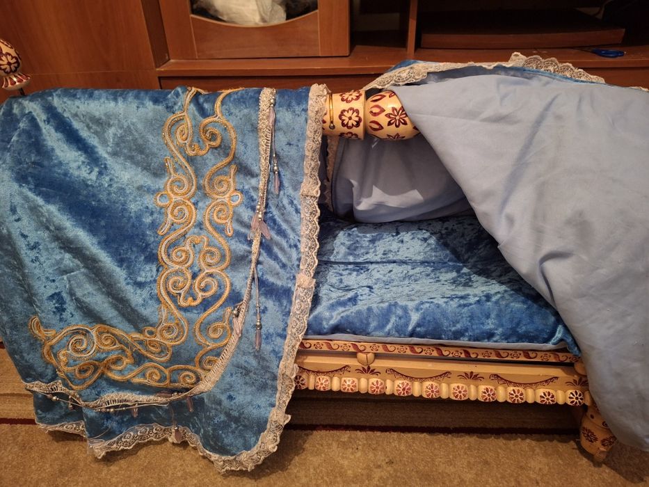 Продам колыбель детские вещи