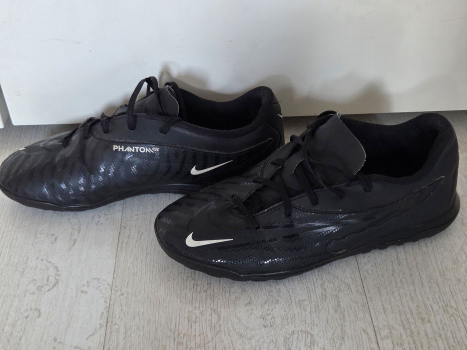 Футболни стоножки   Nike Phantom GX Club TF Junior 38.5