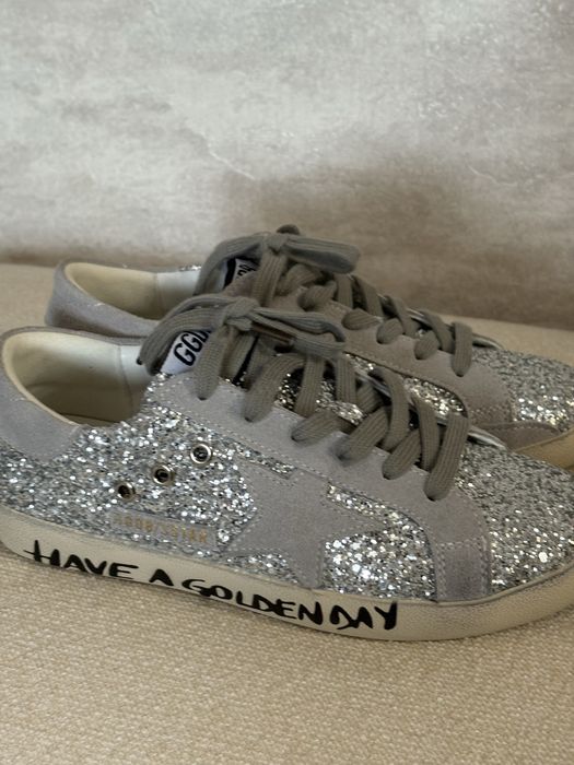 Продам кроссовки