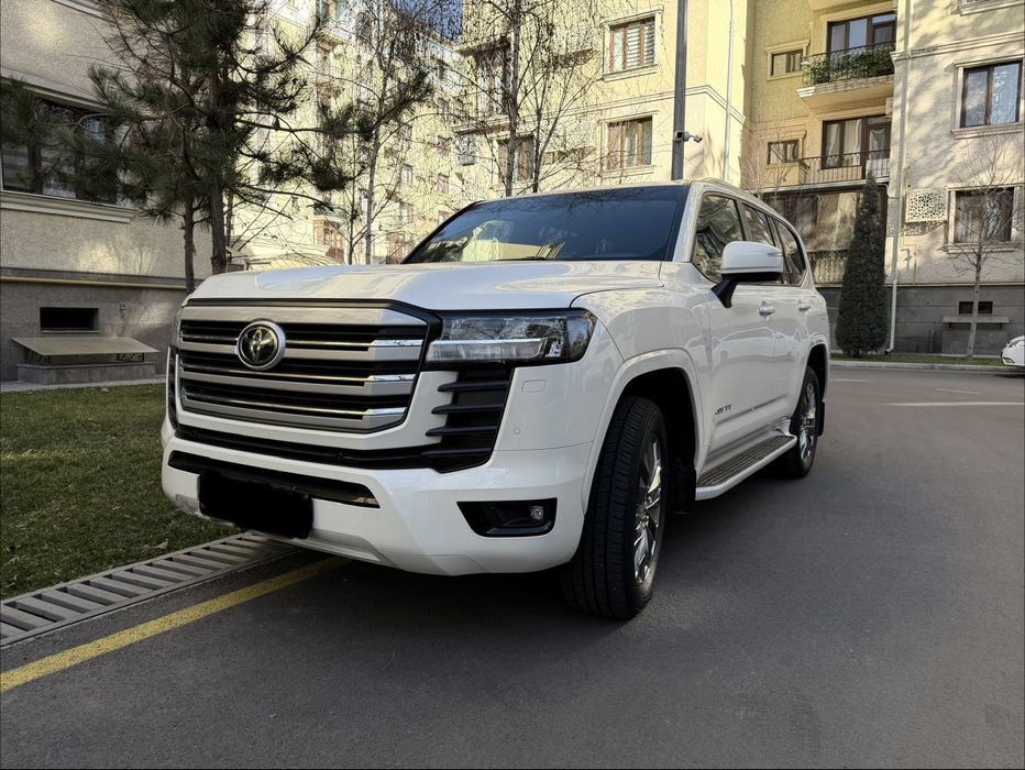 Ленд крузер 300 новая