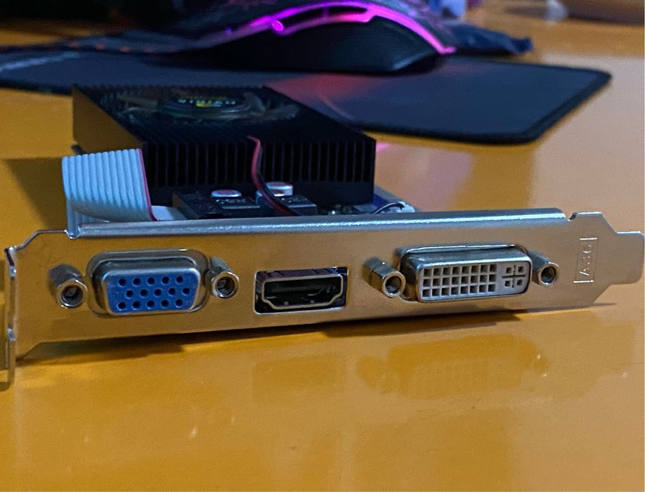 Видеокарта nVidia Gt 730 4GB с гарантией продаётся!