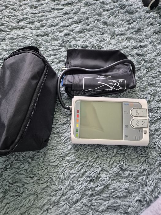 Електронен апарат за кръвно с маншет