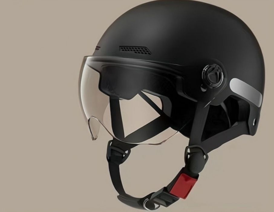 Продам мотошлем.