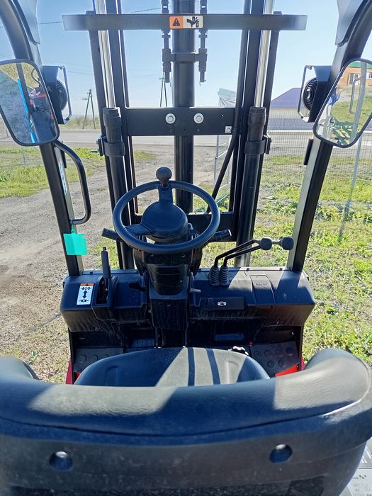 Вилочный погрузчик