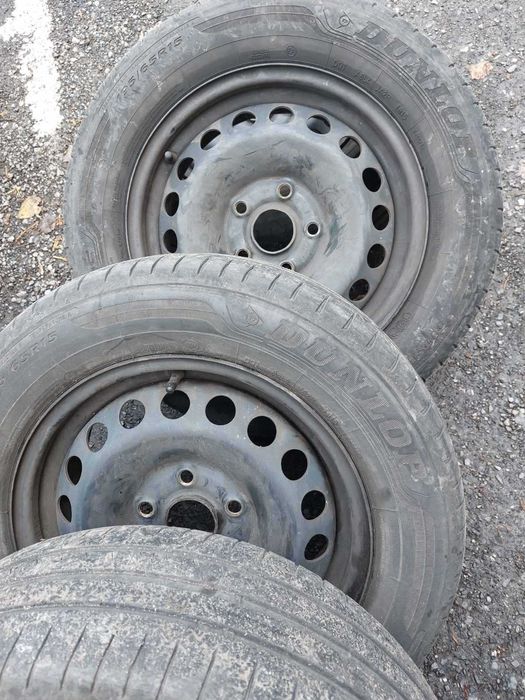 4 броя летни гуми с джанти 15-ки Фолксфаген/Ауди/Шкода/Сеат