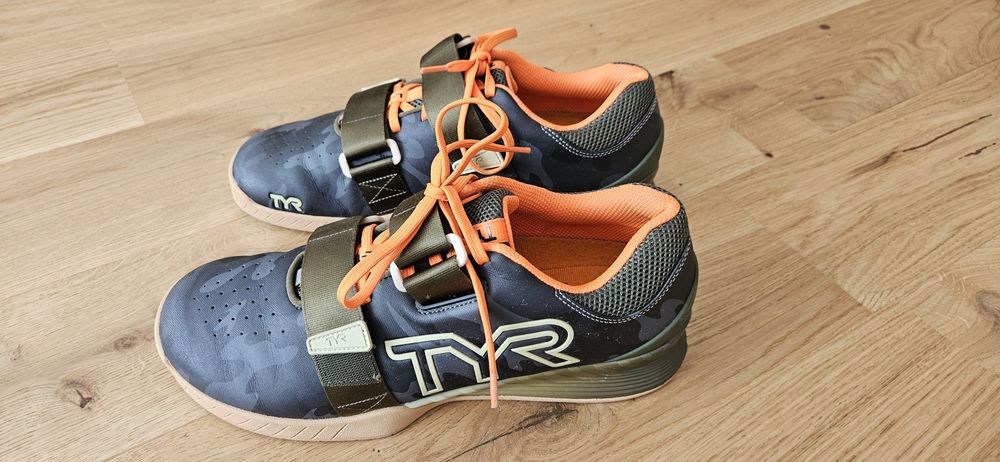 Обувки за вдигане на тежести TYR L1