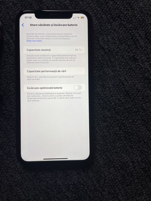 Vand iphone xr in stare buna!