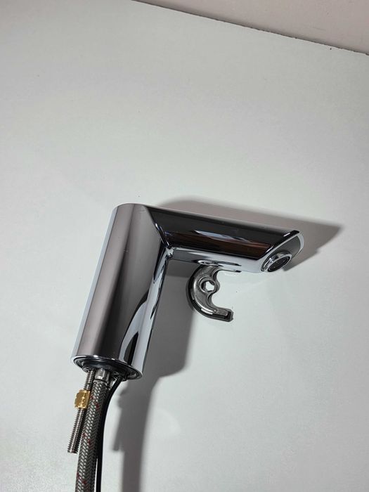 Baterie lavoar cu senzor infrarosu Grohe Bau Cosmopolitan E