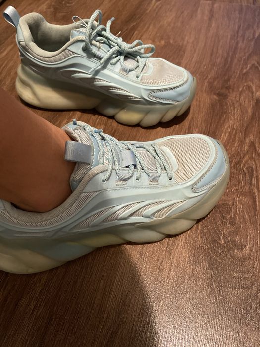 Отдам бесплатно 37 размер кросовки