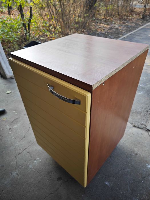 Тумба станция метро Москва