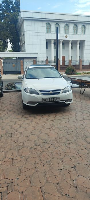 Продам Lacetti 1.8 автомат