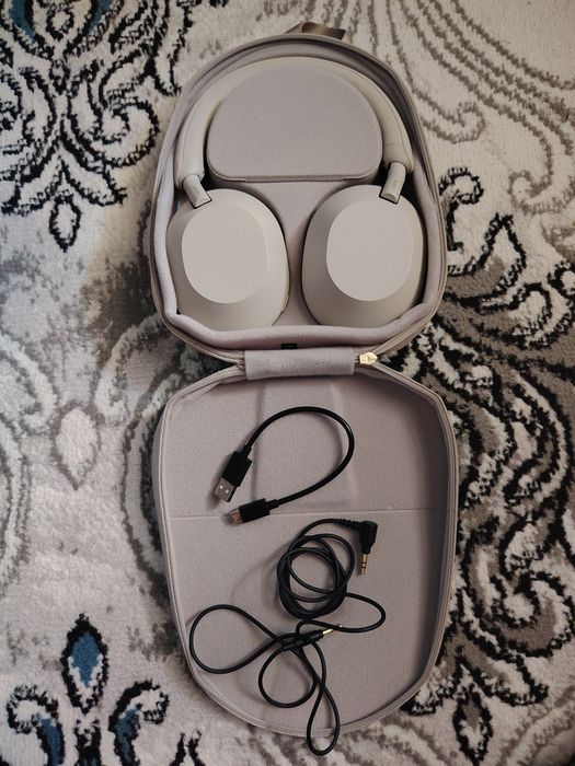 наушники Sony WH-1000XM5