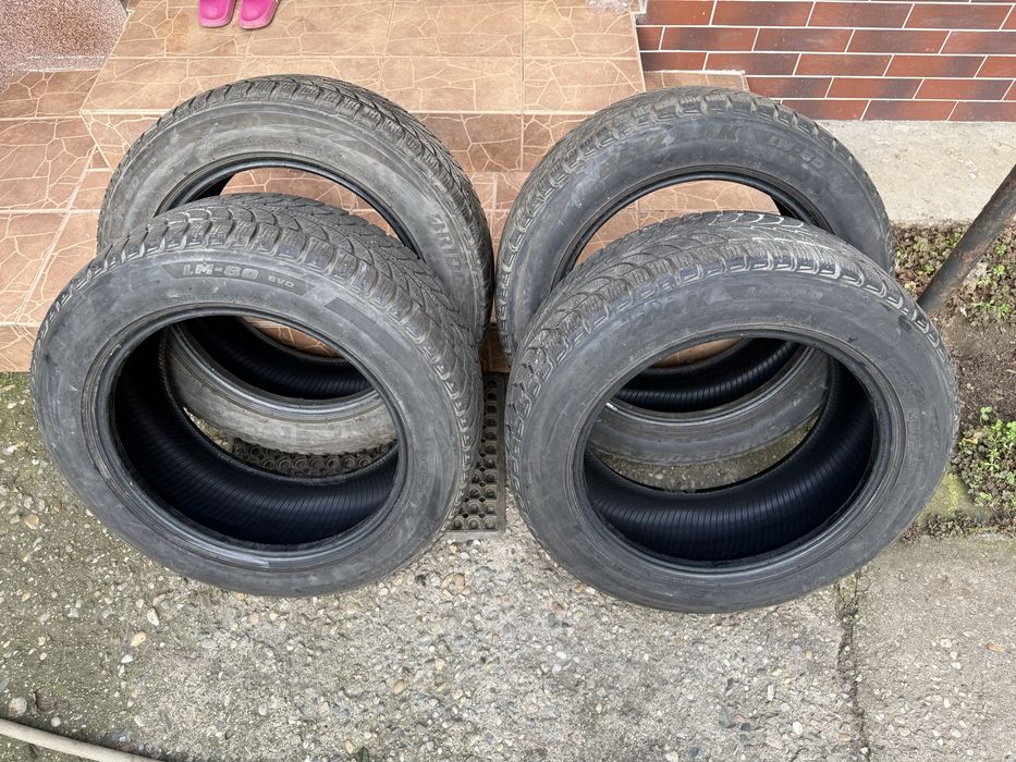 Anvelope Iarna Bridgestone BLIZZAK LM80 235/55 R17