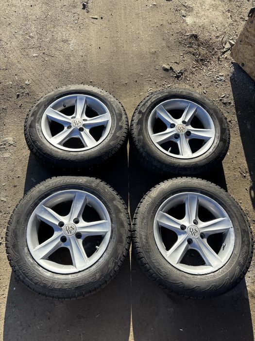 Продам комплект резины с дисками