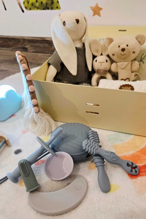Baby box complet • Jucarii + ingrijire + decor