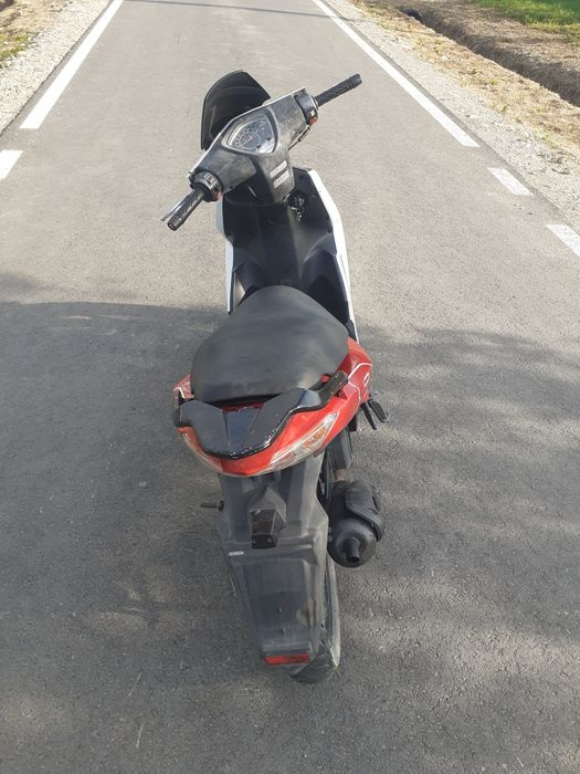 Vând scuter Kymco 8 Super 2t