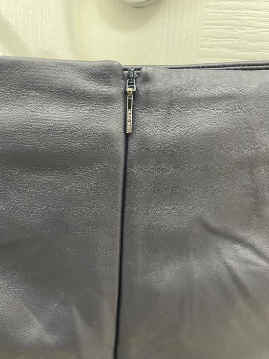 Fusta din piele noua Hugo Boss