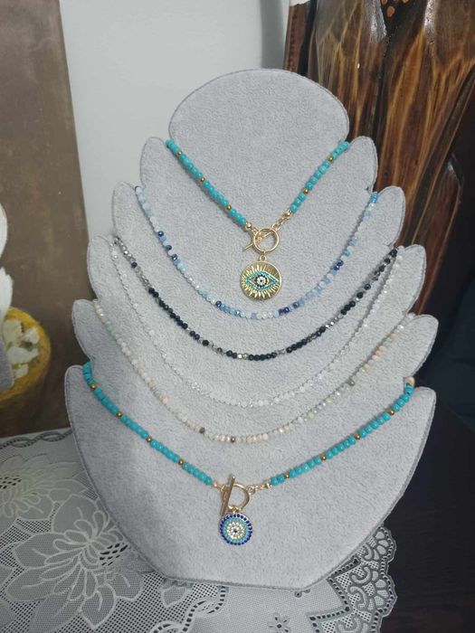 Продавам колиета