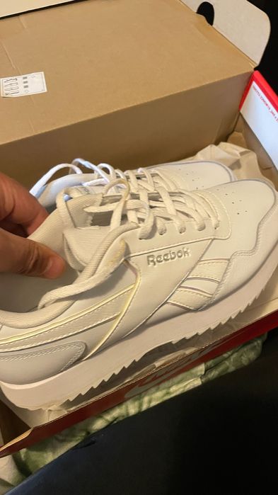 Adidasi Reebok albi damă mărimea 40,5