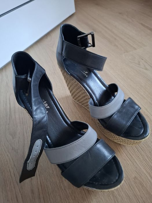 Сандали.      37