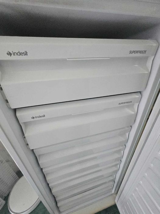 Фризер Indesit Tropical – напълно работещ, запазен