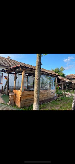 Къща в село Ломци