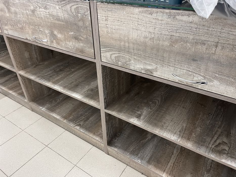 Продам витрины состояние новых